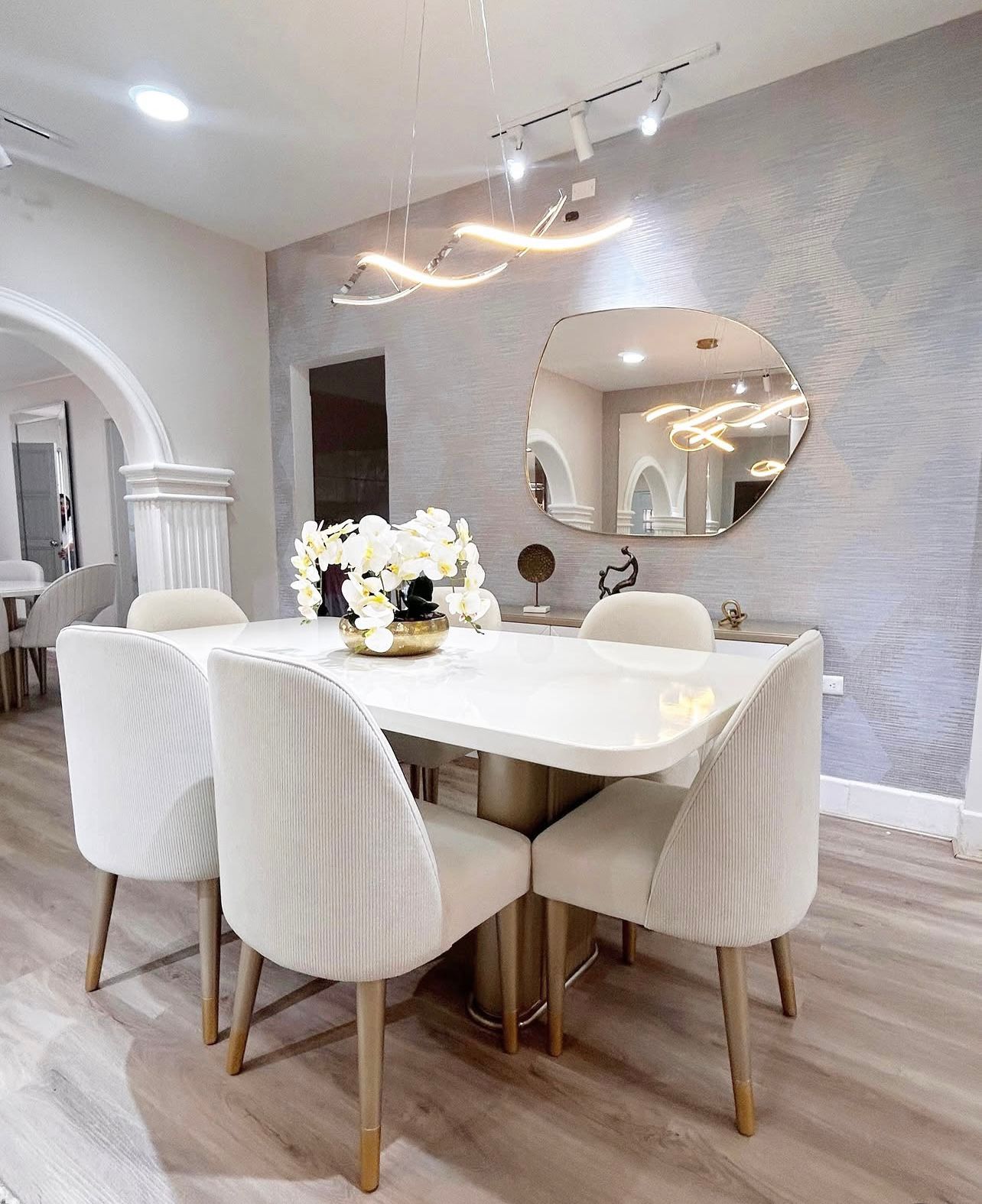 Comedor moderno instalado